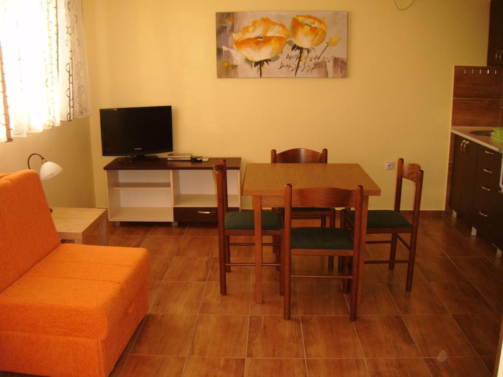 Apartments Bombona Utjeha Δωμάτιο φωτογραφία